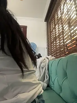 Snapshot of Emily_Trujillo chatting on 11/04/25, 05:12 Emily Trujillo online show from 11/04/25, 05:12