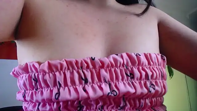 Snapshot of Emily_Trujillo chatting on 11/29/25, 05:38 Emily Trujillo online show from 11/29/25, 05:38