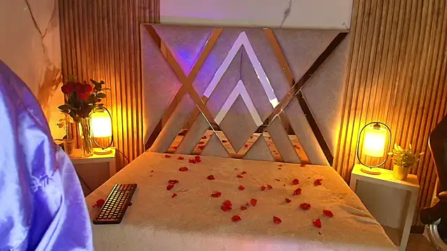 Emily Trujillo online show from 04/15/26, 07:32