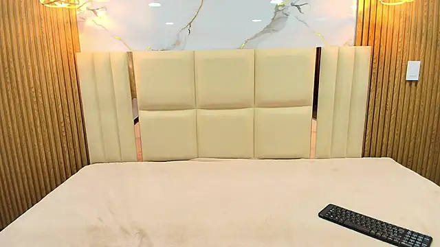 Emily Trujillo online show from 04/22/26, 07:48