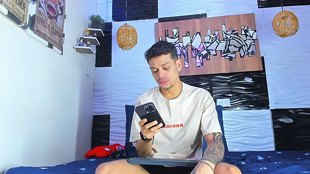 Friendsofeverything  online show from 12/20/25, 01:18