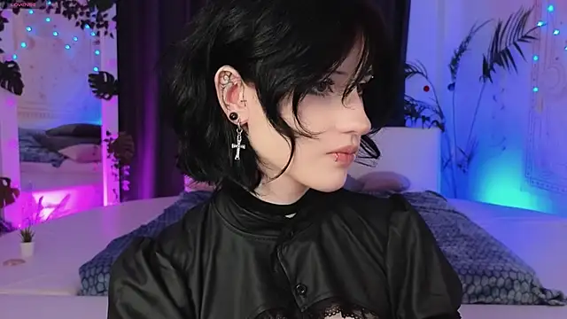 dark vamp  online show from 01/15/25, 11:00