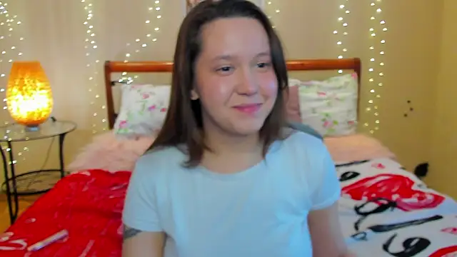 Mira Karter online show from 05/05/26, 02:41