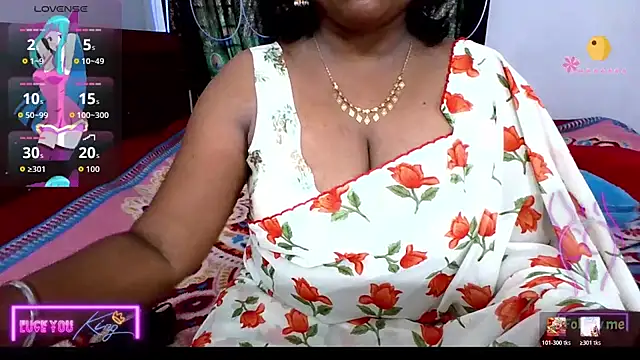 Snapshot of honey-sexy chatting on 05/21/26, 05:14 honey-sexy online show from 05/21/26, 05:14