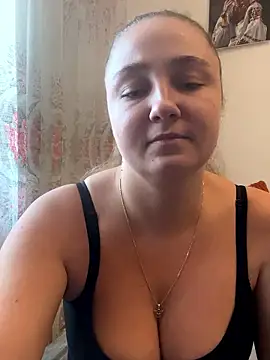 Snapshot of Joannakiss chatting on 10/23/25, 01:54 Joannakiss online show from 10/23/25, 01:54