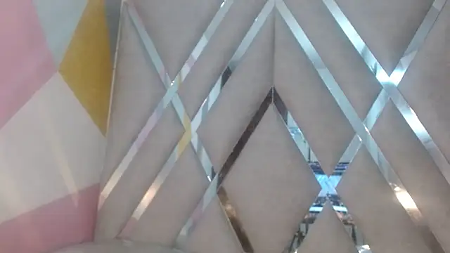 Lucy White   online show from 01/11/25, 12:33