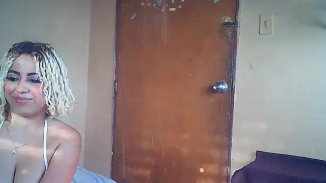 Lucy White   online show from 03/01/26, 09:17