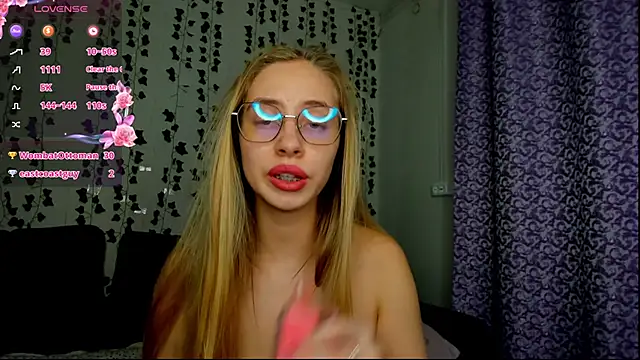 Kitty Katrine online show from 01/05/25, 03:34