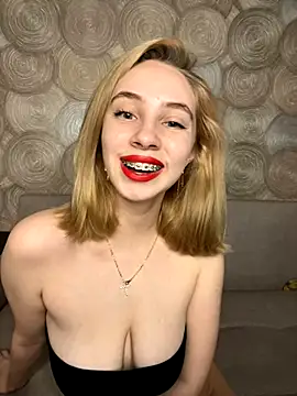 Kitty Katrine online show from 11/04/25, 02:05