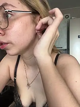 Kitty Katrine online show from 05/06/26, 11:59