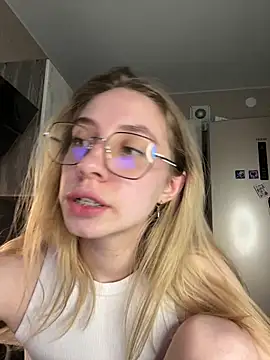 Kitty Katrine online show from 05/11/26, 04:04