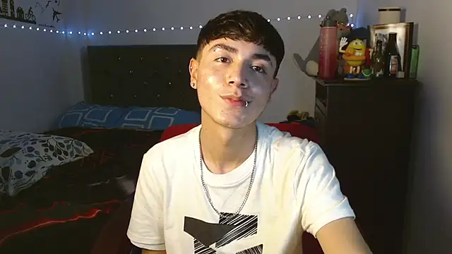 Snapshot of Im_juanda chatting on 12/15/24, 02:30 Im juanda online show from 12/15/24, 02:30