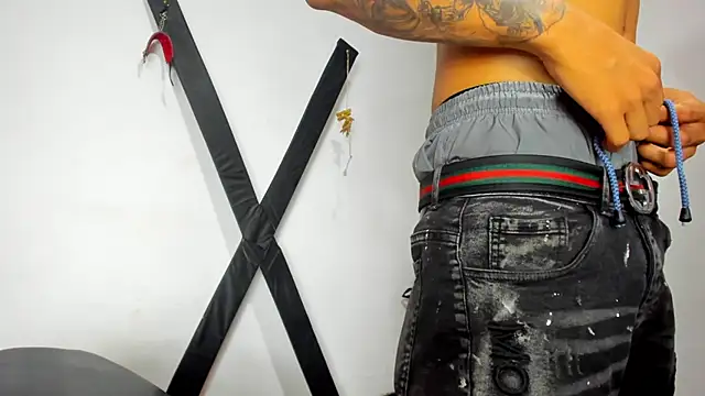 Snapshot of Hana_and_Zeta chatting on 03/06/25, 12:19 Hana and Zeta online show from 03/06/25, 12:19