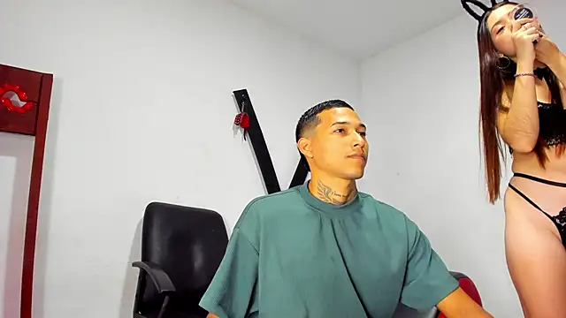 Snapshot of Hana_and_Zeta chatting on 03/16/25, 12:11 Hana and Zeta online show from 03/16/25, 12:11