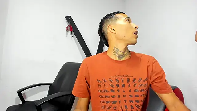 Snapshot of Hana_and_Zeta chatting on 03/19/25, 12:12 Hana and Zeta online show from 03/19/25, 12:12