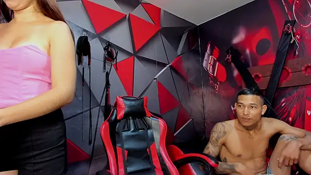 Snapshot of Hana_and_Zeta chatting on 09/28/25, 12:10 Hana and Zeta online show from 09/28/25, 12:10