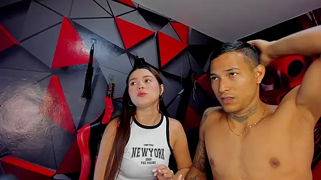 Snapshot of Hana_and_Zeta chatting on 10/05/25, 12:03 Hana and Zeta online show from 10/05/25, 12:03