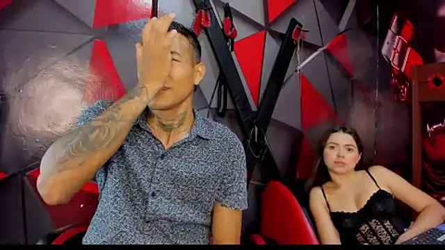 Snapshot of Hana_and_Zeta chatting on 10/07/25, 12:57 Hana and Zeta online show from 10/07/25, 12:57