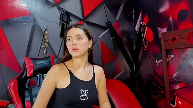 Snapshot of Hana_and_Zeta chatting on 11/04/25, 12:15 Hana and Zeta online show from 11/04/25, 12:15