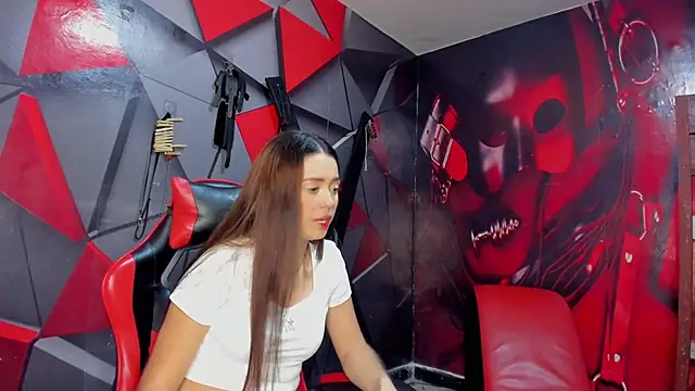 Snapshot of Hana_and_Zeta chatting on 11/05/25, 12:27 Hana and Zeta online show from 11/05/25, 12:27