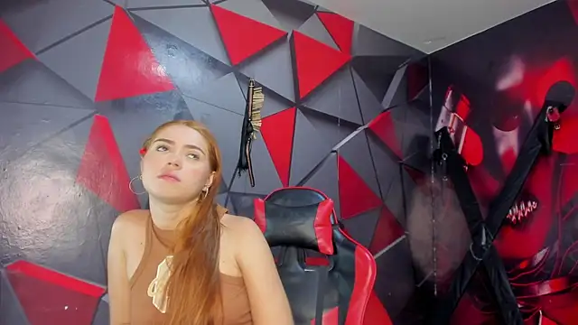 Snapshot of Hana_and_Zeta chatting on 11/18/25, 12:09 Hana and Zeta online show from 11/18/25, 12:09