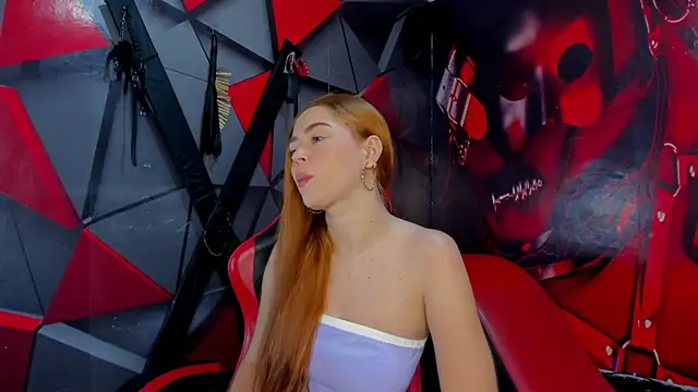 Snapshot of Hana_and_Zeta chatting on 12/02/25, 12:10 Hana and Zeta online show from 12/02/25, 12:10