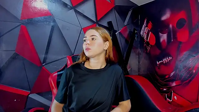 Hana and Zeta online show from 12/20/25, 12:45