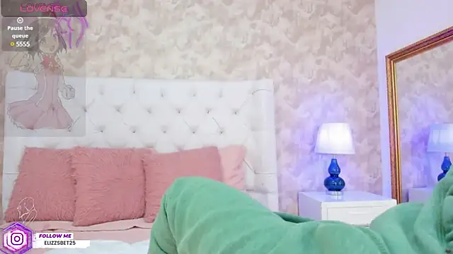 Snapshot of Eliza_Thaylor__ chatting on 02/08/25, 11:33 Eliza Thaylor online show from 02/08/25, 11:33