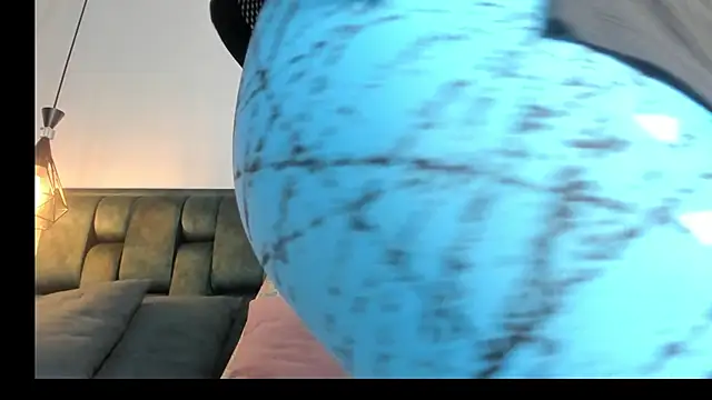 Snapshot of angelswets chatting on 01/25/25, 02:03 angelswets online show from 01/25/25, 02:03