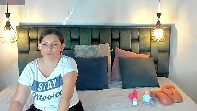 Snapshot of angelswets chatting on 03/11/25, 02:18 angelswets online show from 03/11/25, 02:18