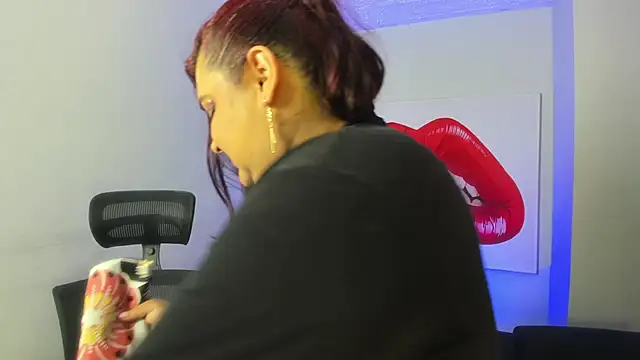 Snapshot of electrabig_6 chatting on 02/18/25, 10:05 electrabig 6 online show from 02/18/25, 10:05