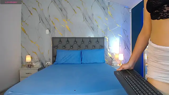 Snapshot of pettit_courtny chatting on 02/05/25, 07:31 pettit courtny online show from 02/05/25, 07:31