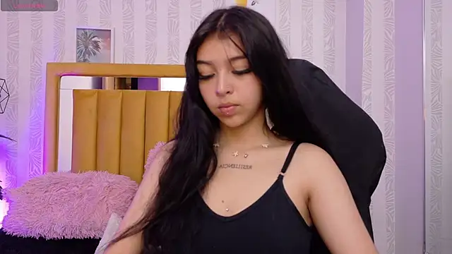 Snapshot of pettit_courtny chatting on 09/18/25, 09:06 pettit courtny online show from 09/18/25, 09:06