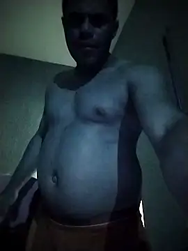 Snapshot of Ataujo_love chatting on 01/16/25, 04:38 Ataujo love online show from 01/16/25, 04:38