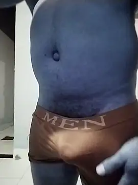 Snapshot of Ataujo_love chatting on 01/21/25, 02:11 Ataujo love online show from 01/21/25, 02:11