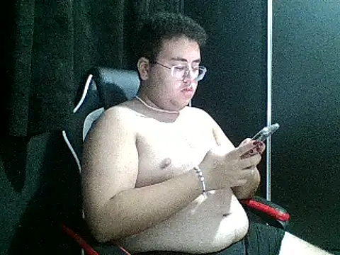 Snapshot of BabyFade chatting on 03/05/25, 02:03 BabyFade online show from 03/05/25, 02:03