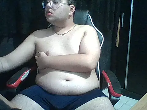 Snapshot of BabyFade chatting on 10/26/25, 05:02 BabyFade online show from 10/26/25, 05:02