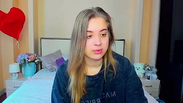 AlexissM online show from 10/12/25, 06:56