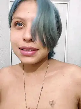 Snapshot of azulzulix chatting on 02/22/25, 12:38 azulzulix online show from 02/22/25, 12:38