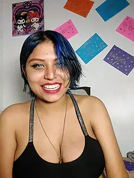 Snapshot of azulzulix chatting on 03/10/25, 05:00 azulzulix online show from 03/10/25, 05:00