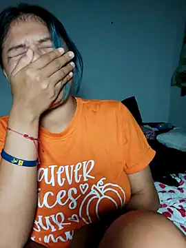 Snapshot of azulzulix chatting on 09/26/25, 01:42 azulzulix online show from 09/26/25, 01:42