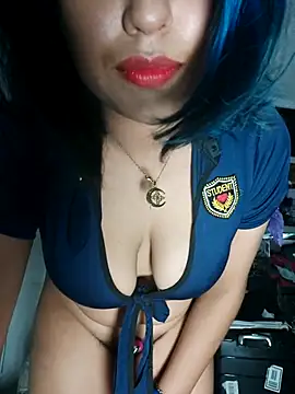 Snapshot of azulzulix chatting on 10/17/25, 01:53 azulzulix online show from 10/17/25, 01:53