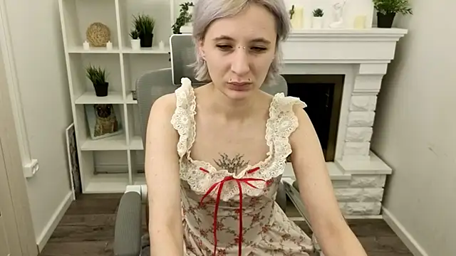 TaylorLunar online show from 11/13/25, 12:59