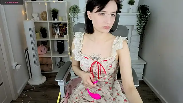 TaylorLunar online show from 04/23/26, 01:46