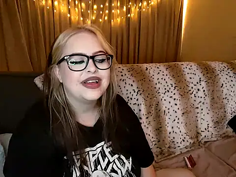 ChubbyBubs online show from 02/15/25, 09:05