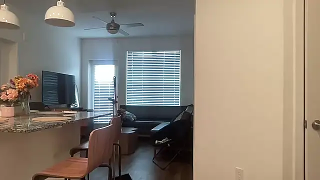 AveryJ99 online show from 12/15/24, 06:48