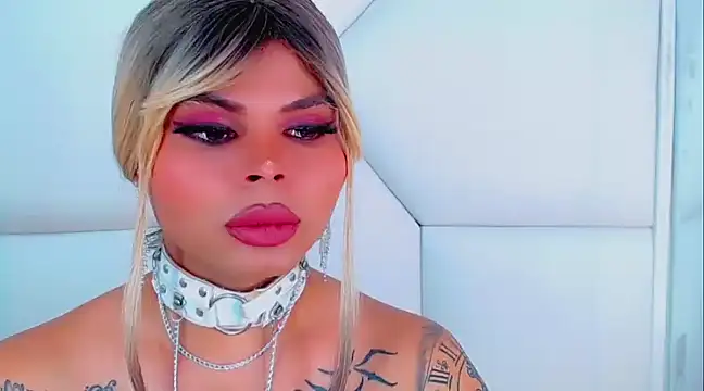 Snapshot of AdanKinng chatting on 12/01/24, 04:29 AdanKinng online show from 12/01/24, 04:29