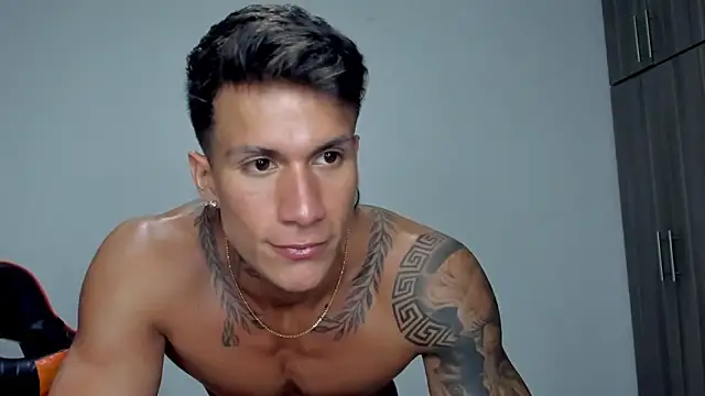 pettergrey1 online show from 02/02/26, 11:36