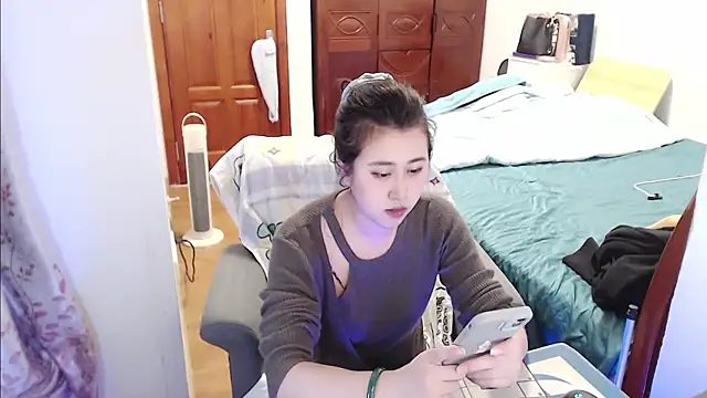 Snapshot of Liliya-77 chatting on 03/11/25, 12:17 Liliya-77 online show from 03/11/25, 12:17