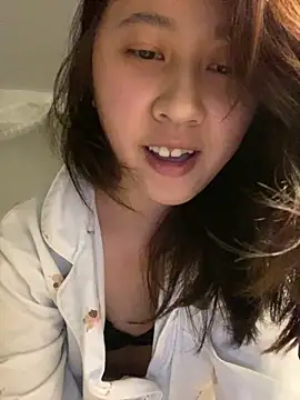 Snapshot of Liliya-77 chatting on 02/11/26, 04:34 Liliya-77 online show from 02/11/26, 04:34